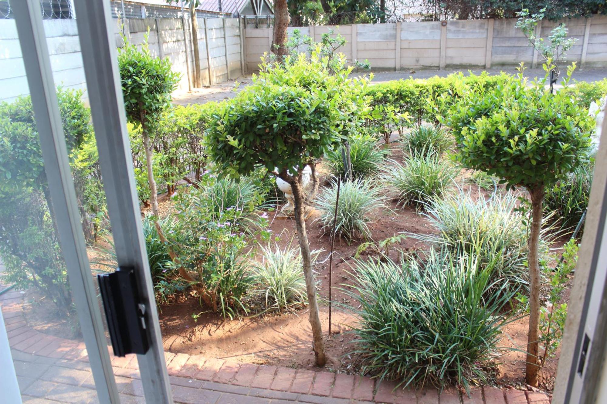 Purple Olive Guest House Pretoria-Noord Dış mekan fotoğraf
