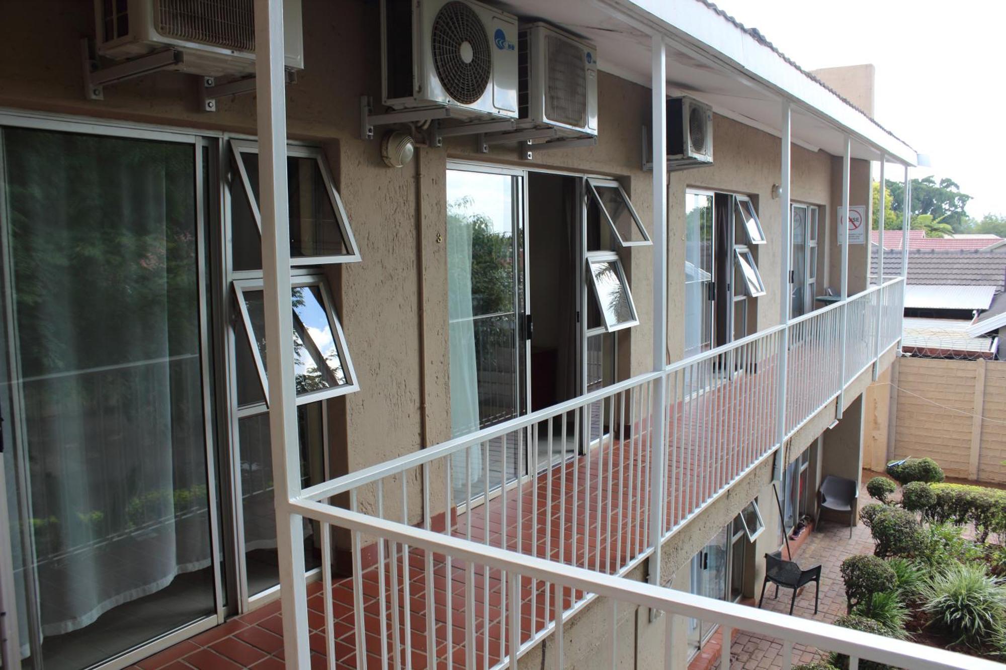 Purple Olive Guest House Pretoria-Noord Dış mekan fotoğraf