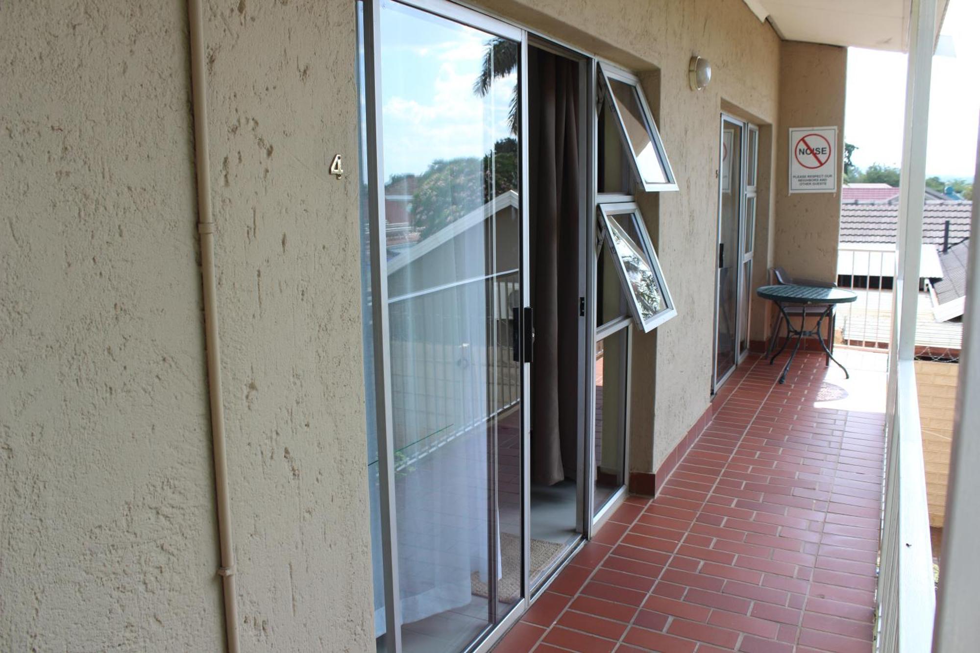 Purple Olive Guest House Pretoria-Noord Dış mekan fotoğraf