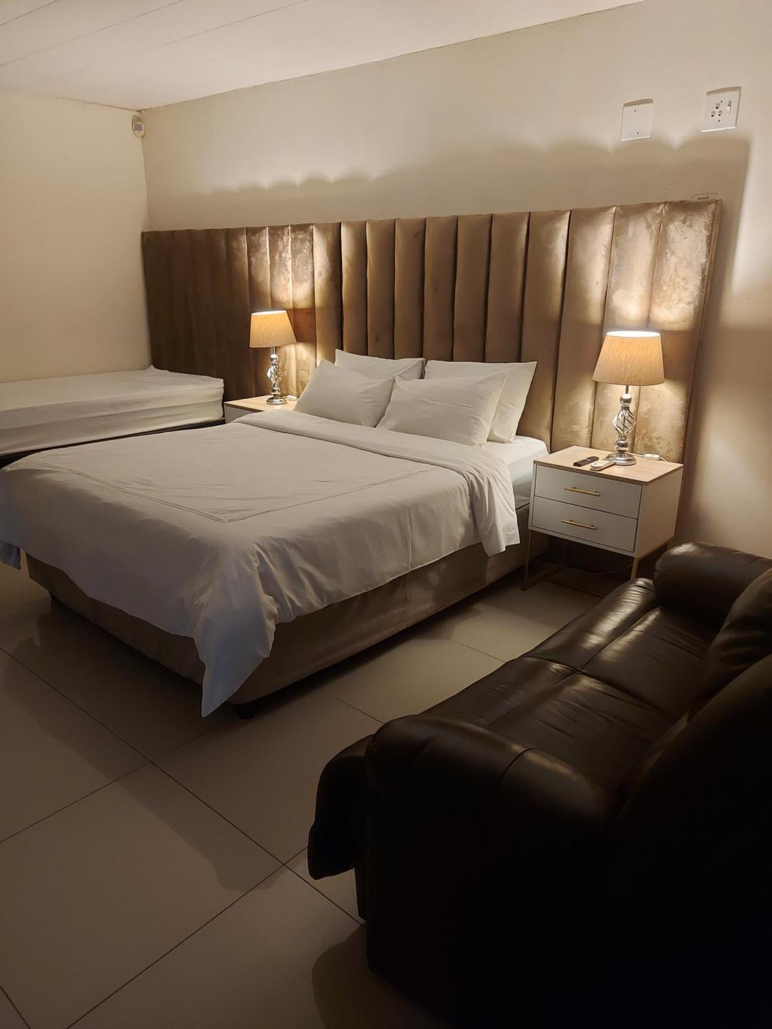 Purple Olive Guest House Pretoria-Noord Dış mekan fotoğraf
